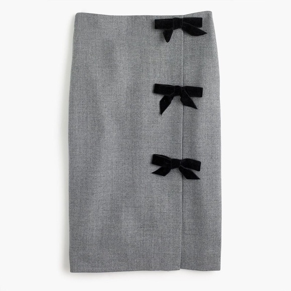 J Crew Bow Seamed Pencil Skirt in Double Serge Wool - Picture 2 of 6